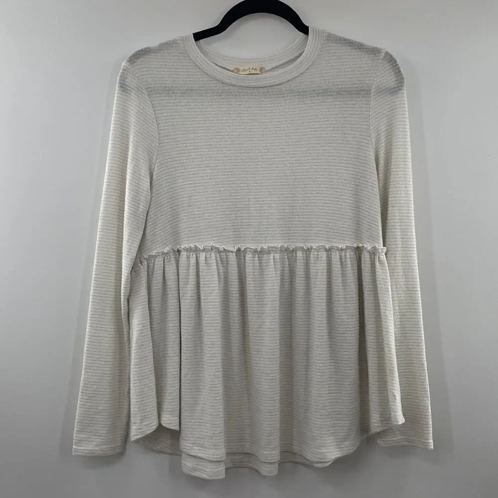 3For$20 Altard State Cream/Shimmer Silver Top size Small